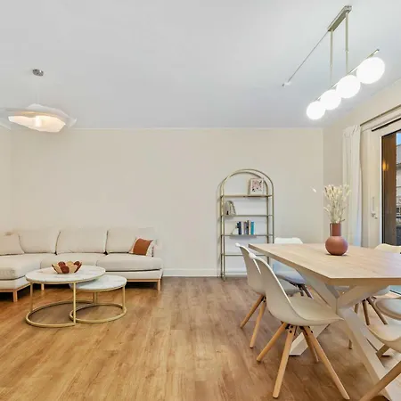 Stylish One-bedroom Near Luxexpo And Eu Institutions