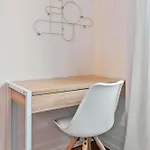 Stylish One-bedroom Near Luxexpo And Eu Institutions