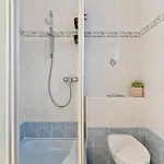 Stylish One-bedroom Near Luxexpo And Eu Institutions Apartment *