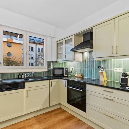 Stylish One-bedroom Near Luxexpo And Eu Institutions Apartment