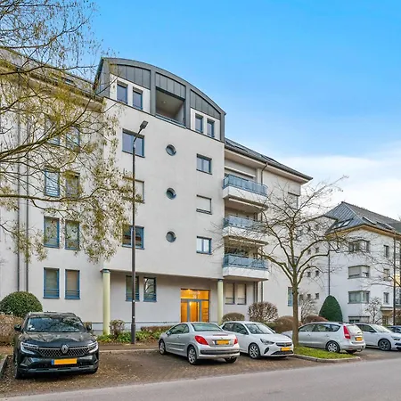 Stylish One-bedroom Near Luxexpo And Eu Institutions Lüksemburg