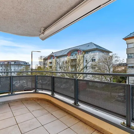 Stylish One-bedroom Near Luxexpo And Eu Institutions Lüksemburg