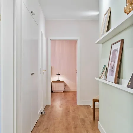 Stylish One-bedroom Near Luxexpo&eu Institutions