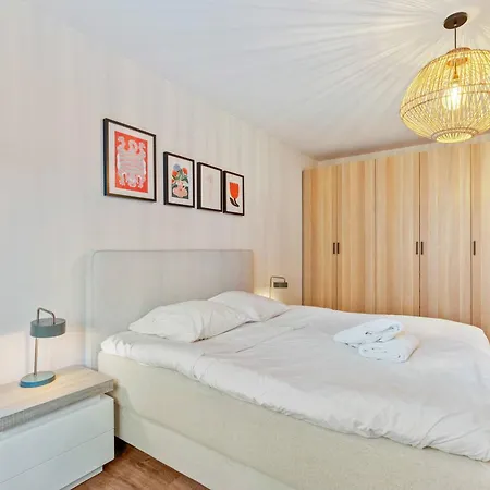 Apartment Stylish One-bedroom Near Luxexpo And Eu Institutions *