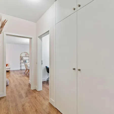 Stylish One-bedroom Near Luxexpo And Eu Institutions