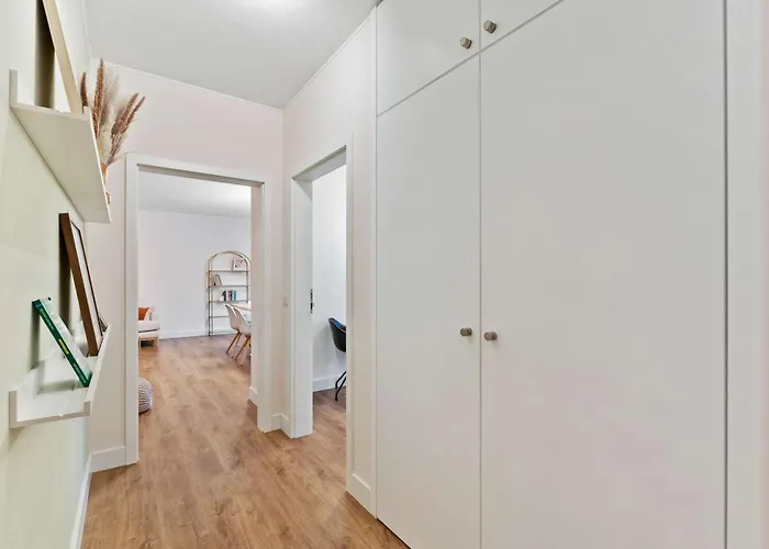 Stylish One-bedroom Near Luxexpo And Eu Institutions