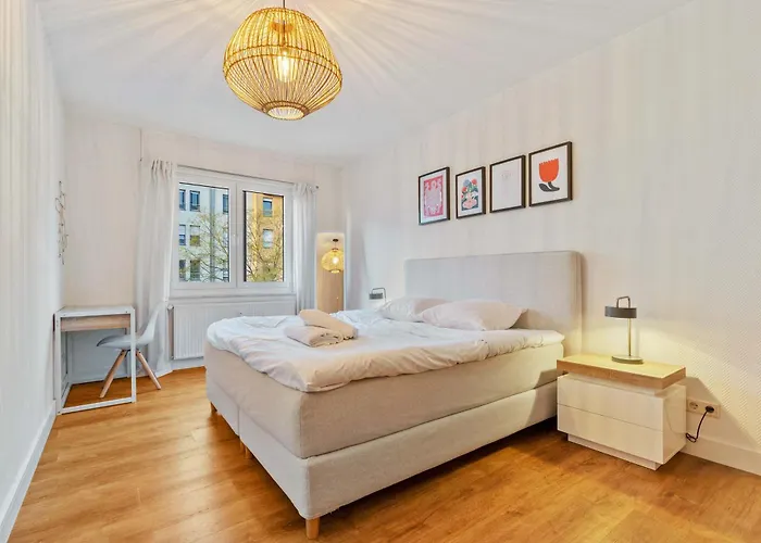 Stylish One-bedroom Near Luxexpo And Eu Institutions *