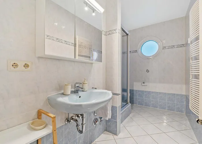 Stylish One-bedroom Near Luxexpo And Eu Institutions